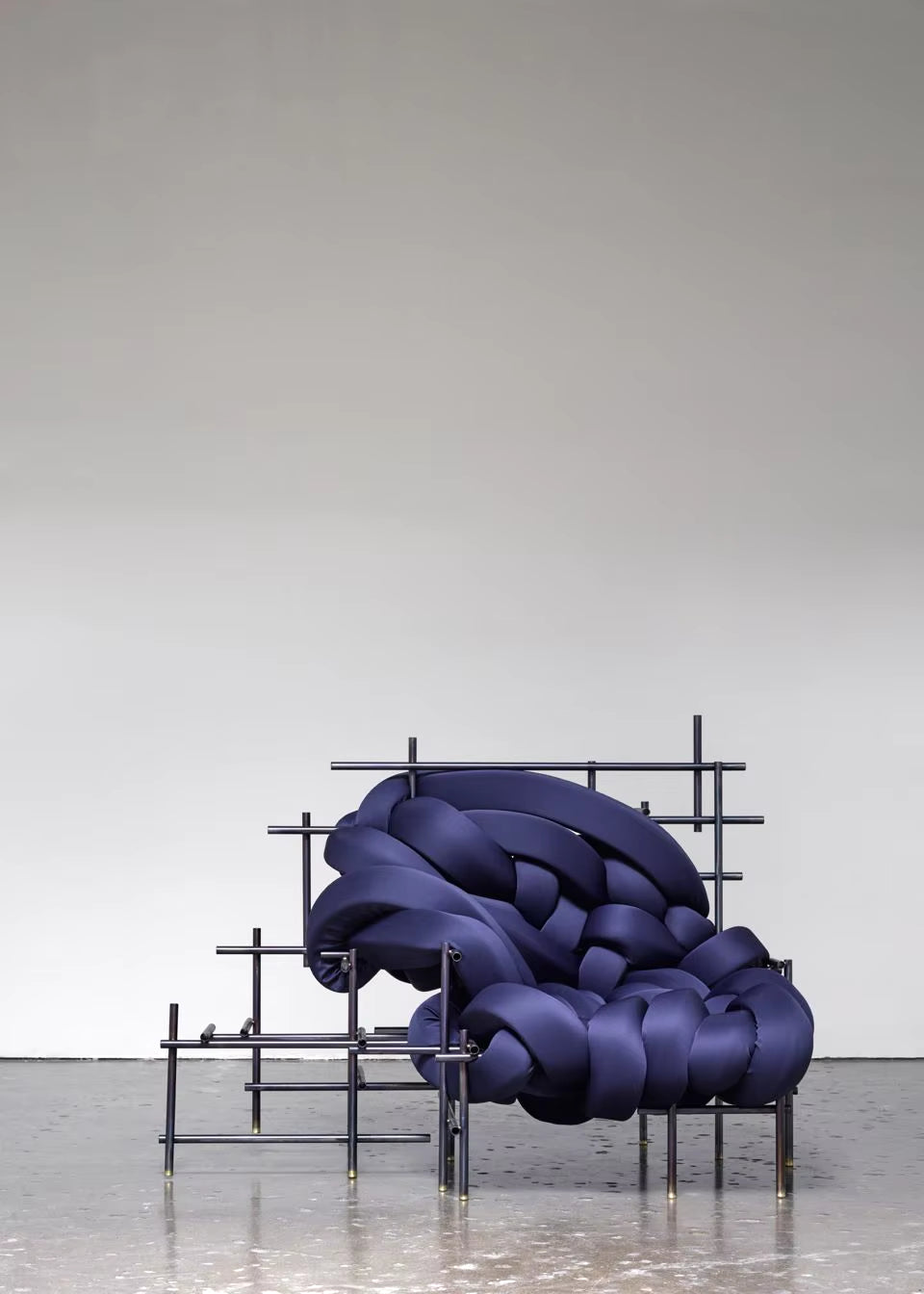 Contemporary Luxury Boa-Shaped Woven Sofa Chair for Living Room and Villa Decor