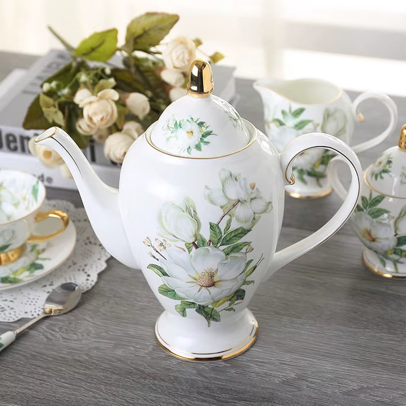 Chic Coffee Set Ideal for Entertaining Guests Featuring Elegant Mugs and Porcelain Premium Craftsmanship