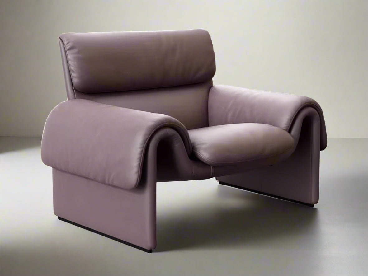 Contemporary Leather Sofa Set for Home and Hotel: Elegant Living Room Furniture for Dining and Bedroom