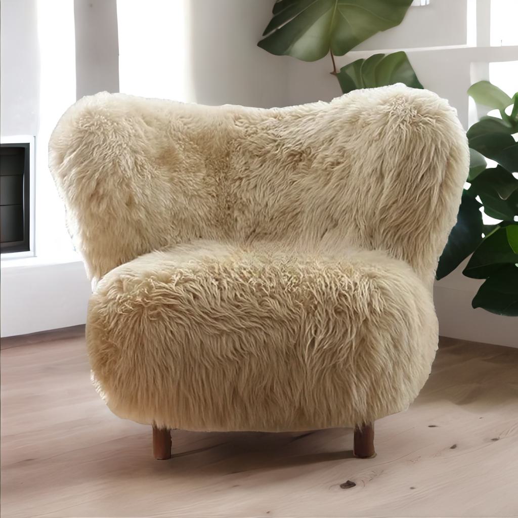 Italian Luxury Sheepskin Wingback Lounge Chair – Minimalist Villa Designer Quiet Chai